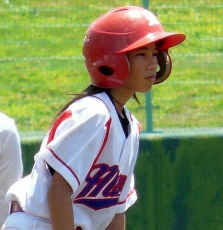 野球に夢中になった少女時代の前田桜茄　©︎本人提供
