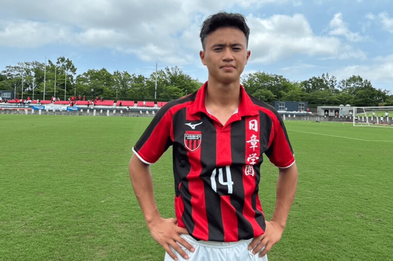 プレミアリーグのサウサンプトンへの加入を発表した高岡伶颯（日章学園高3年）。インターハイの試合後、抱負を力強く語った ／ photograph by Takahito Ando