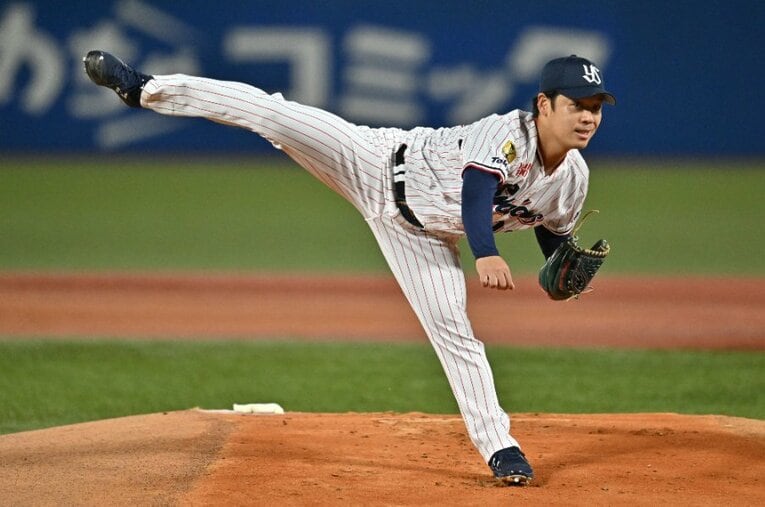 日本シリーズ第6戦で先発し6回1失点も敗戦投手となったヤクルト小川泰弘 ／ photograph by Hideki Sugiyama
