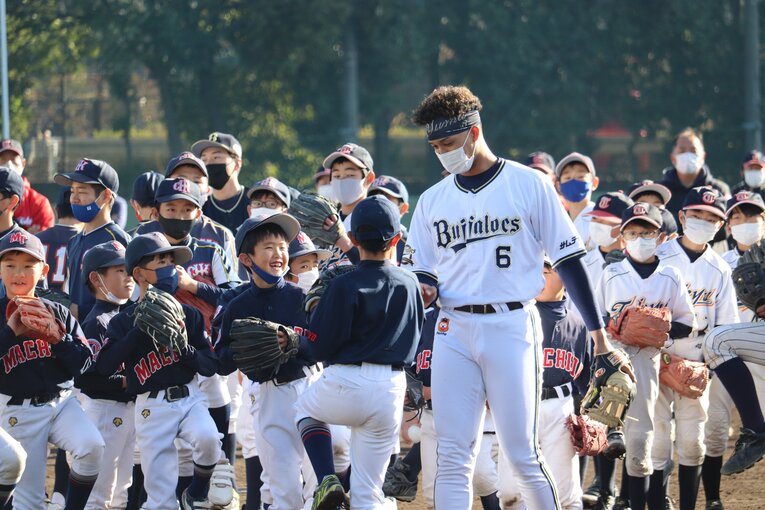 野球教室の一コマ