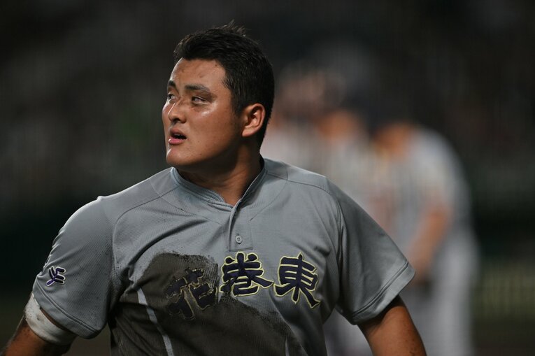 佐々木麟太郎、最終打席「泥だらけの執念ヘッドスライディング」（計11枚）　©Hideki Sugiyama