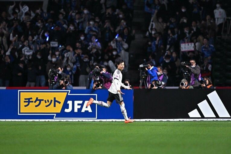 三笘薫のゴールセレブレーション（4枚目／全4枚）©Takuya Kaneko/JMPA