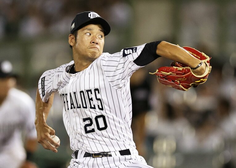 現役時代の近藤大亮投手。気迫溢れるピッチングでブルペン陣を支えた　©JIJI PRESS