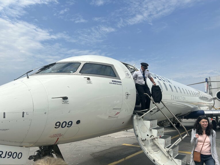 デトロイトからトロントに到着した飛行機　©Naoyuki Yanagihara