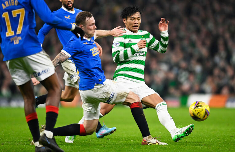 得点シーンに埋もれがちだが、ハードワークやプレー選択でも旗手らしさが際立った　©Getty Images