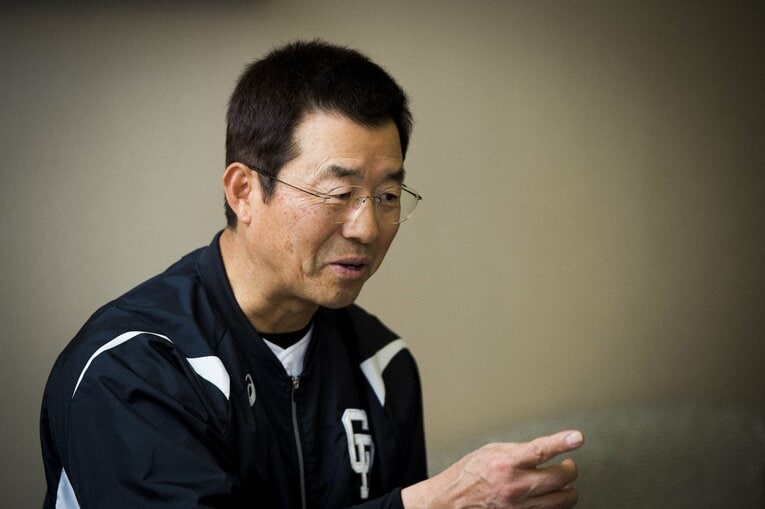 中日のバッテリーコーチ時代（2015年撮影）　©BUNGEISHUNJU