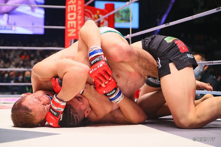 準決勝　扇久保博正vs井上直樹　©RIZIN FF