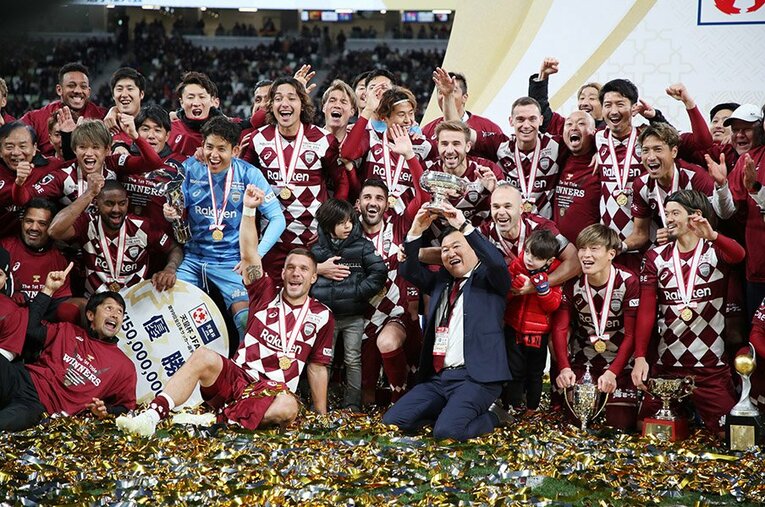 ここ数年でJリーグ内での存在感を強めるヴィッセル神戸。なぜここまでの急成長が実現できたのか？ ／ photograph by JIJI PRESS