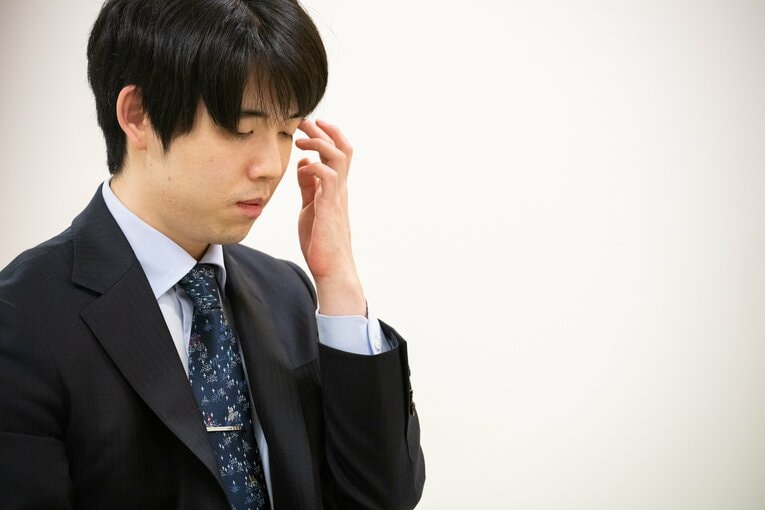 普段の公式戦では見られない……藤井聡太竜王・名人の素朴な笑顔と“素の表情”（全20枚超）　©Nanae Suzuki