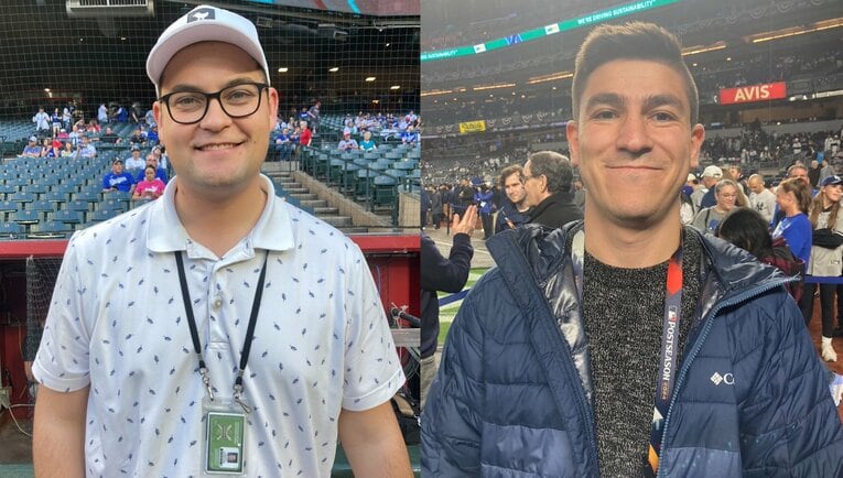 左から『Los Angeles Times』のジャック・ハリス記者、『The Athletic』のファビアン・アルダヤ記者　（筆者撮影）