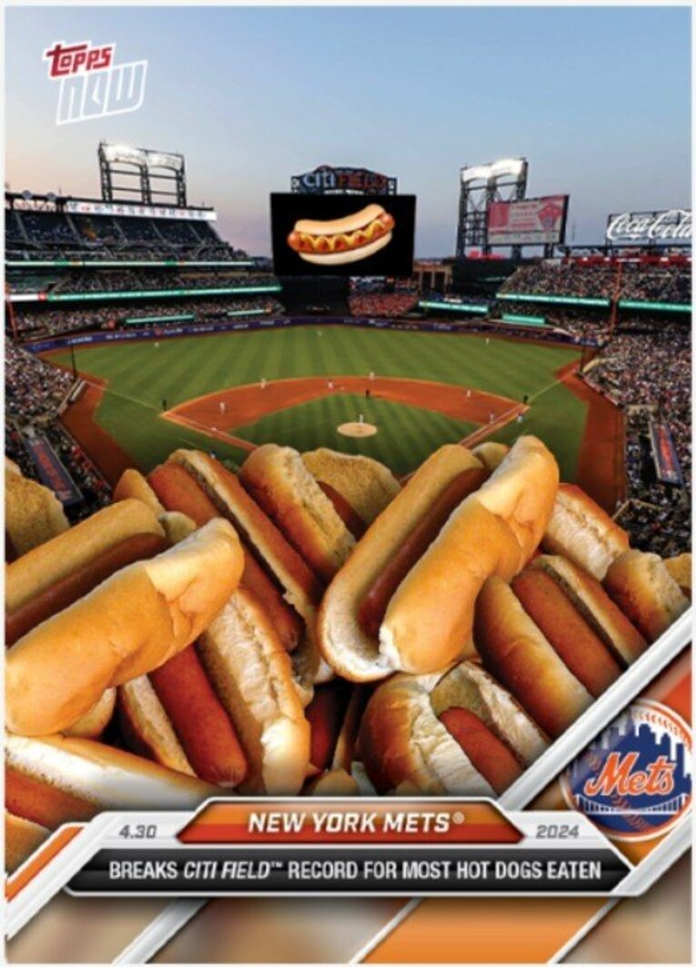 ホットドック限定カードの発行数は売れた数と同数の4万4269枚で、ケチャップとマスタードの当たりカードもランダムで封入されるとか　©Topps
