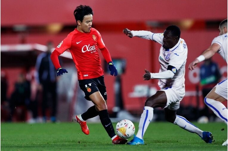 「クーボ！ クーボ！」大歓声が何度も… 久保建英を撮影カメラマンが見た希望の光《古巣ヘタフェからも復帰祝い》(33)