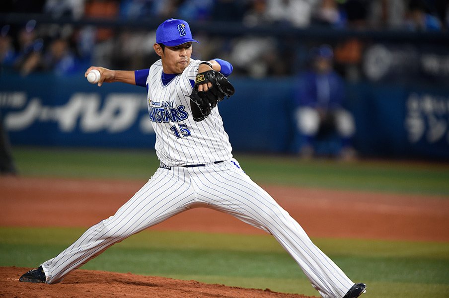 ラミレス監督の勝ちパターン構想。9回山崎、8回パットン、7回は井納!?<Number Web> photograph by Naoya Sanuki
