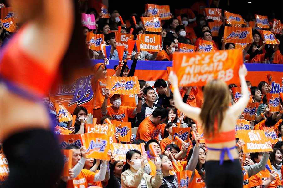 Bリーグと人件費。~優勝争いには約3億円が必要~<Number Web> photograph by AFLO
