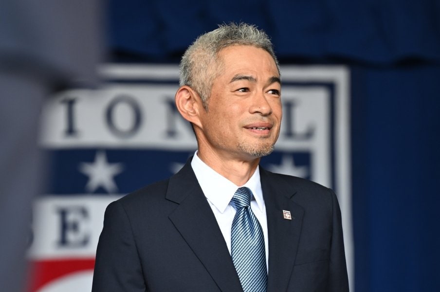 「史上最高のスピーチだ」イチローの“ある発言”を米国記者4人が絶賛「マーリンズを聞いたことない…に笑ったね」「まさか英語で語るとは…」現地の反応<Number Web> photograph by Naoya Sanuki