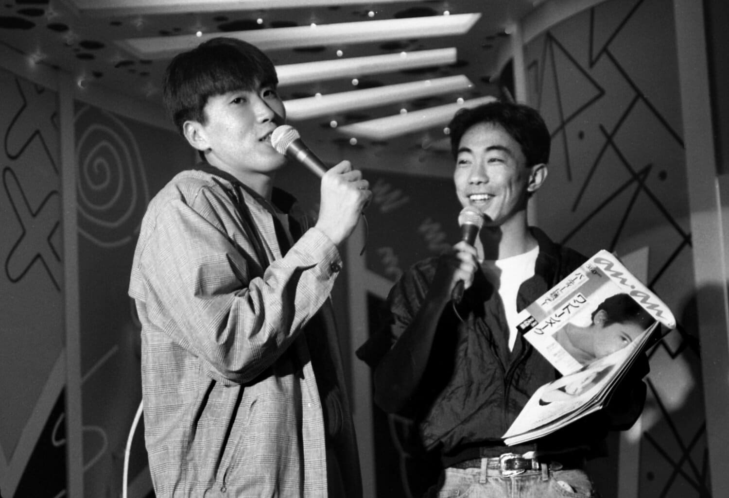 1987年10月3日に初回が放送された『ねるとん紅鯨団』（フジテレビ系列）。写真はその貴重な第1回の収録。毎週土曜日23時から23時半まで放送され、「彼女いない歴○年」「ちょっと待った」などの流行語が生まれた　©Sankei Shimbun