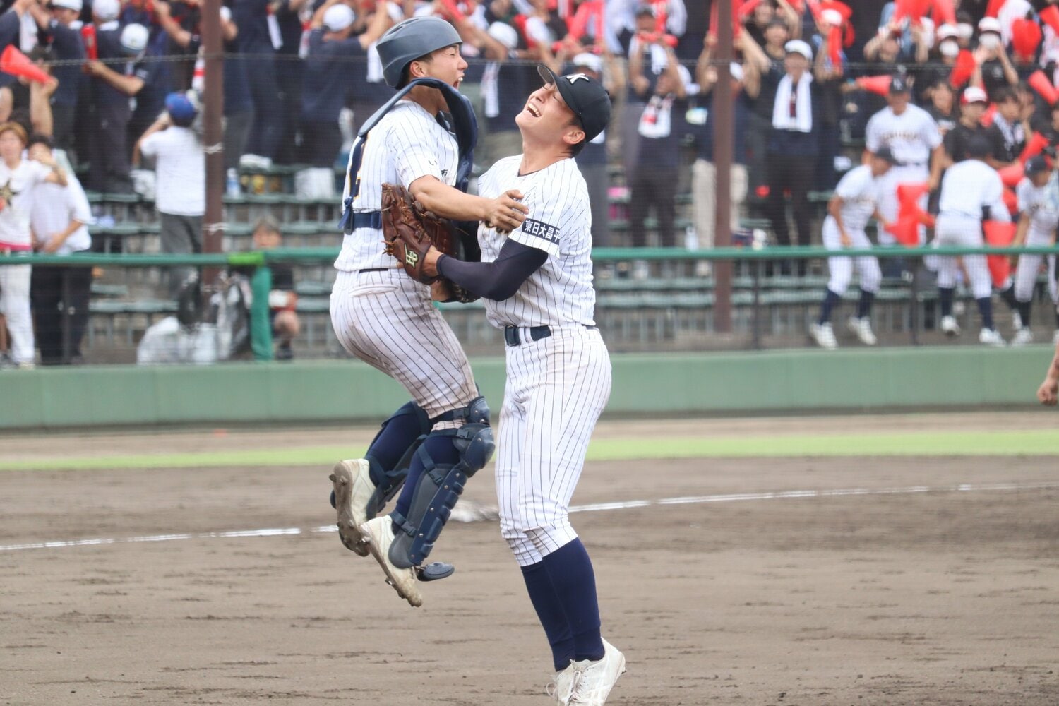 聖光学院を破り、喜ぶ照沼とチームメイト ©Genki Taguchi