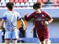 名門・前橋育英の14番がまたJリーグへ 名伯楽や先輩から学び、次
