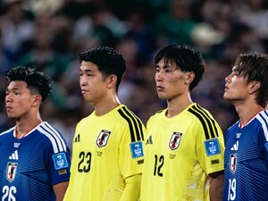 「水を片手に一目散に鈴木彩艶のもとへ」W杯テレビに映らなかった“控えGK”の献身…出場ゼロの早川友基＆大迫敬介「自分がやってもらって嬉しいことを」