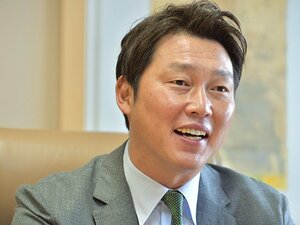 新井貴浩が初出場で感じたSMBC日本シリーズの「流れ」と「早さ」。