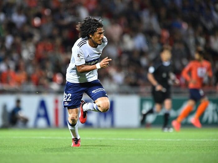 140戦連続フル出場より大事なこと。いまだ鉄壁、中澤佑二の鉄の意志。＜Number Web＞ photograph by J.LEAGUE PHOTOS