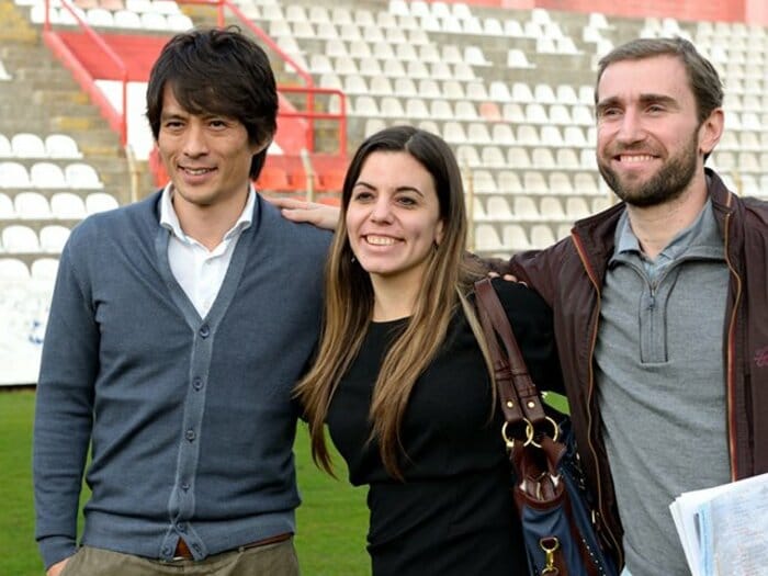 紛争で傷ついた街にアカデミーを。宮本恒靖が架ける「サッカーの橋」。＜Number Web＞ photograph by Athleteplus