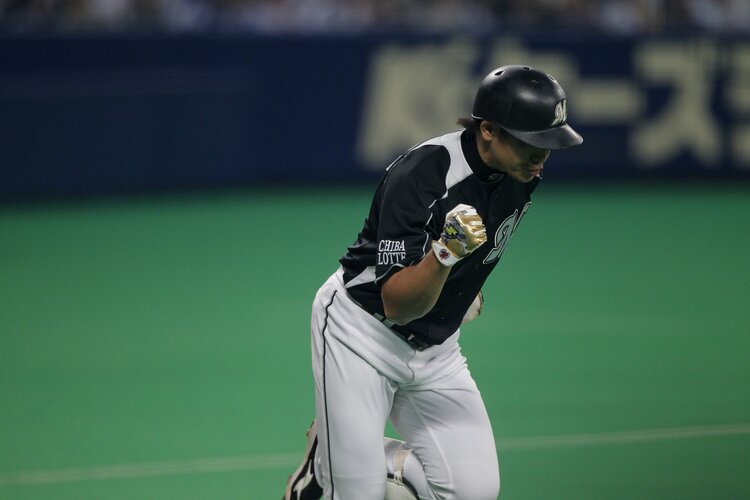 お前がマリーンズを引っ張れ」ロッテ・サブロー監督が“背番号86”を選ん