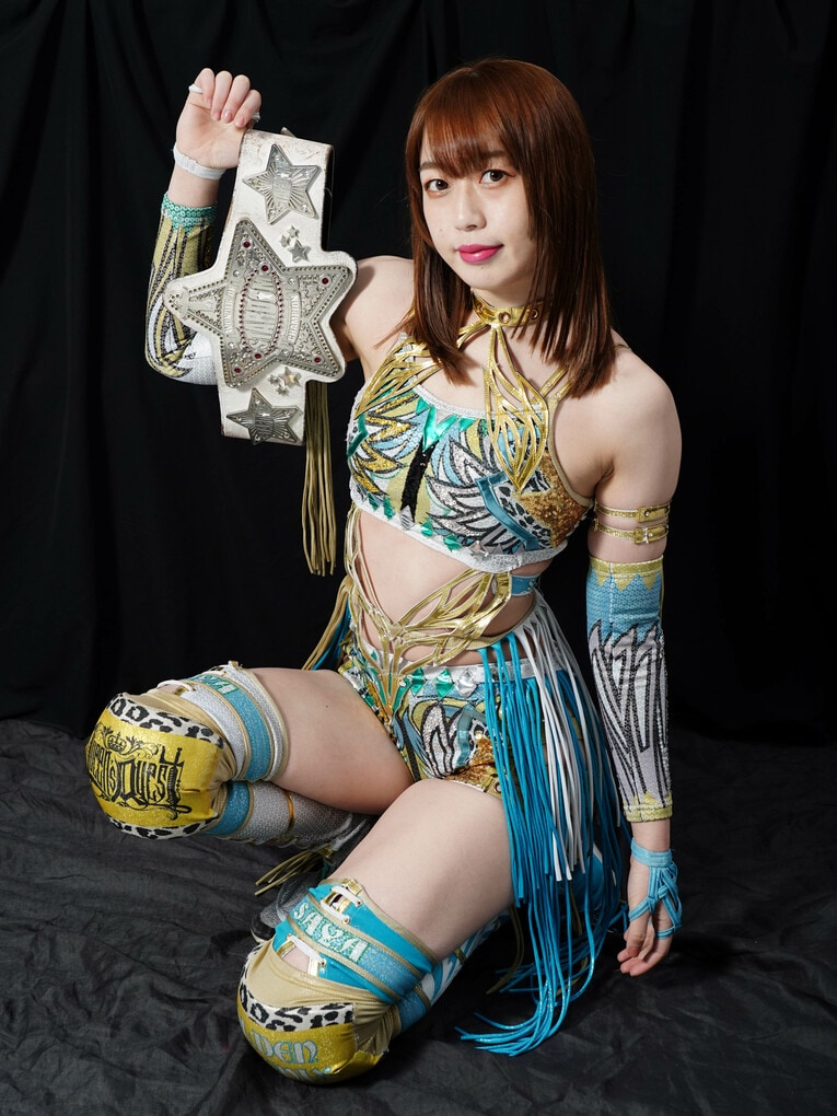 「もうプロレスを続ける資格が…」スターダム・上谷沙弥が苦悩の先に見つけた“答え”「飛べる今のうちに飛びたいんです」《特別グラビア》(46)