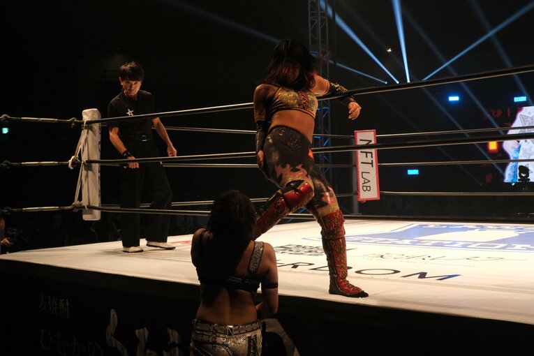 水着グラビアも披露のアイドル路線から急転換…素顔は“オラオラ”、スターダムのベルトも獲得した岩田美香の渇望「総合格闘技かキックにも」(65)