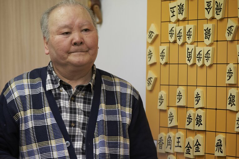 【ひふみんレア写真】2010年代の加藤（写真は右へ続きます）　©BUNGEISHUNJU