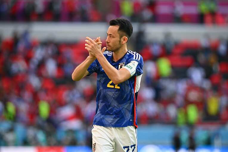 毅然とした態度でピッチを後にした吉田麻也　©︎Takuya Kaneko/JMPA