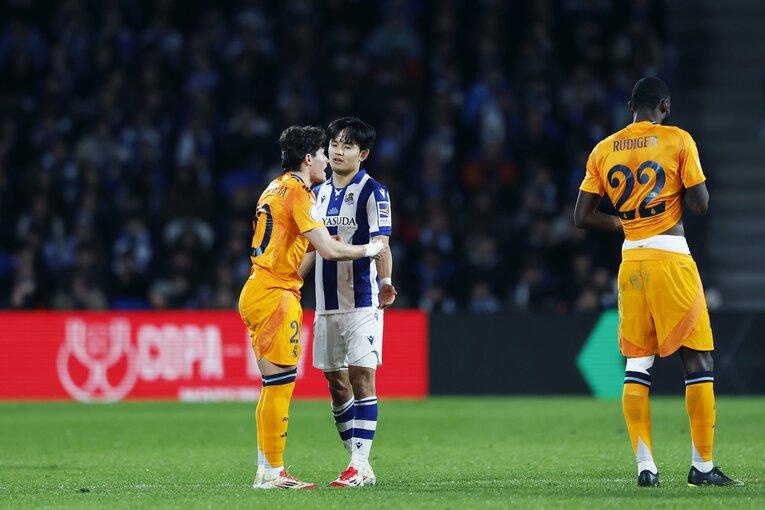 マドリーの選手をなだめる場面も　©Daisuke Nakashima