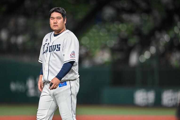 「サンペイ、三振してもいいからさ」“おかわりくん”ブレイク前夜の西武・中村剛也を救った言葉《祝・史上14人目の450本塁打》(86)