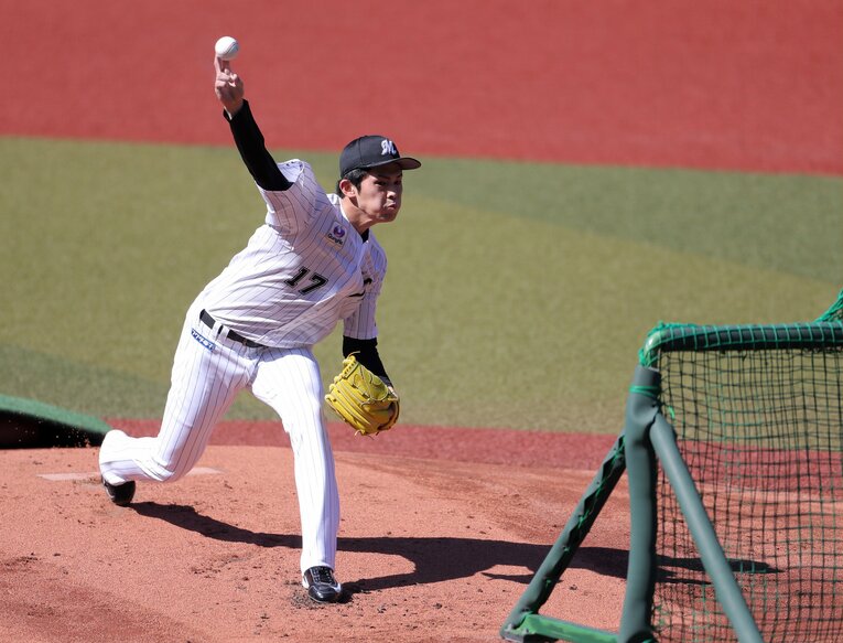 プロ入り後初めてフリー打撃に登板した時の佐々木朗希（2020年）©︎JIJI PRESS