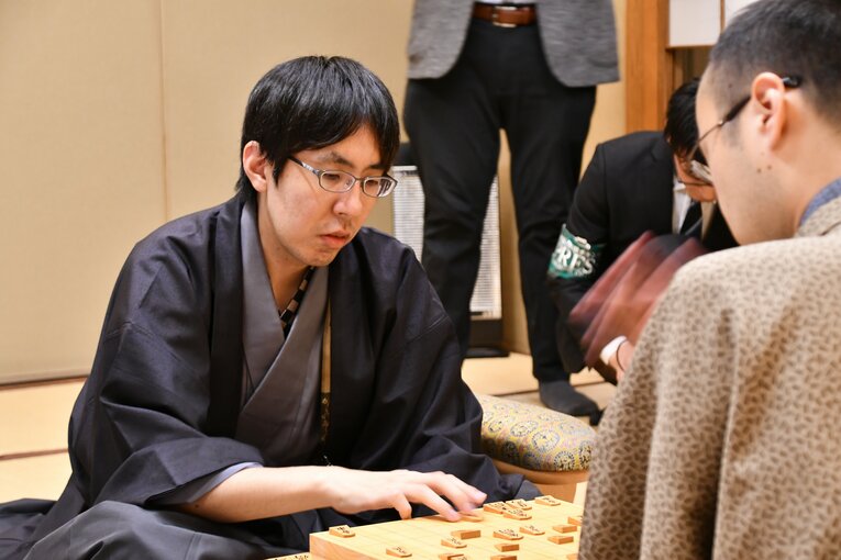 2018年度の棋王戦第4局。渡辺明棋王（当時）との対局　©君島俊介