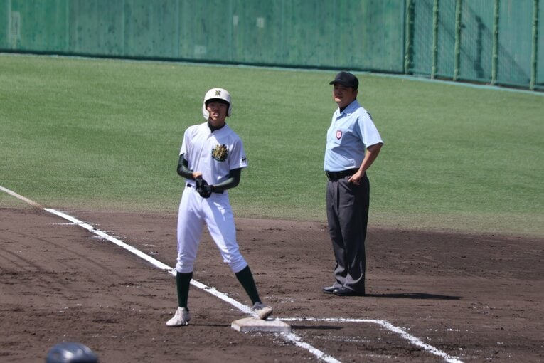 2023年春季兵庫県大会・灘高校の4番打者を務める田中壮太郎（たなか・そうたろう／3年）　©︎Fumi Sawai