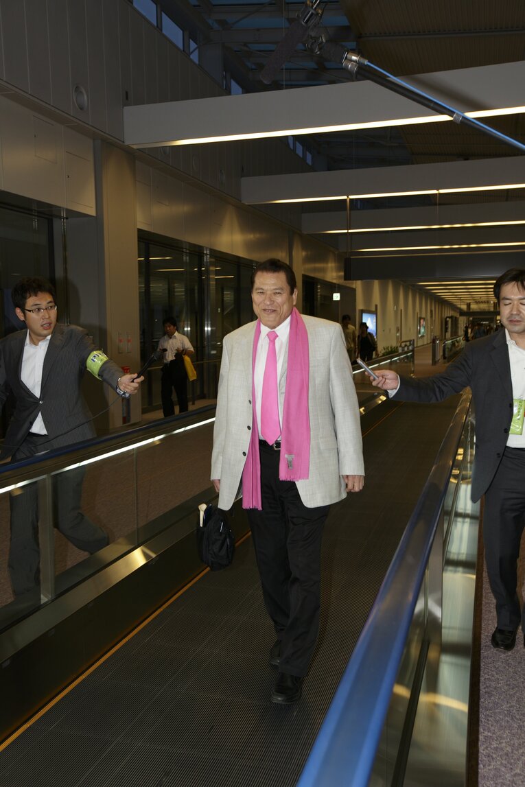 2009年、北朝鮮から帰国したアントニオ猪木　©Shiro Miyake