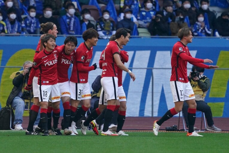 江坂の先制点に喜ぶ浦和イレブン。彼らがレッズの新時代を築いていくことになる　©Hiroki Watanabe/Getty Images