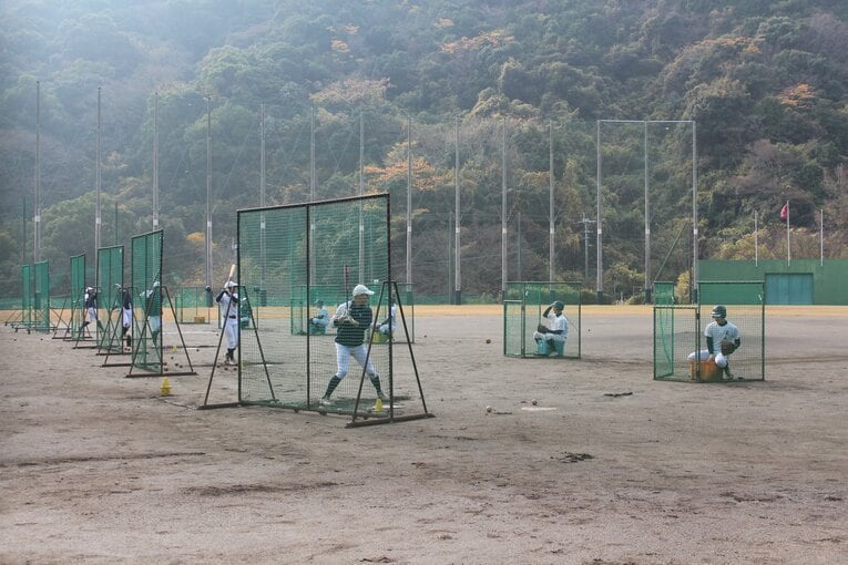昨秋の大会では湿りがちだった打線だが　©Katsuharu Uchida