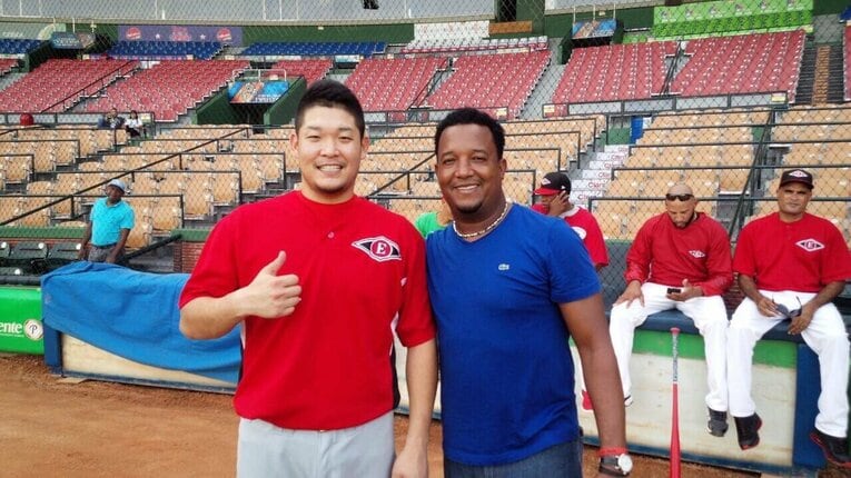 2015年オフにはドミニカ共和国のレオネス・デル・エスコヒードでプレーした　©︎TSUTSUGO SPORTS ACADEMY