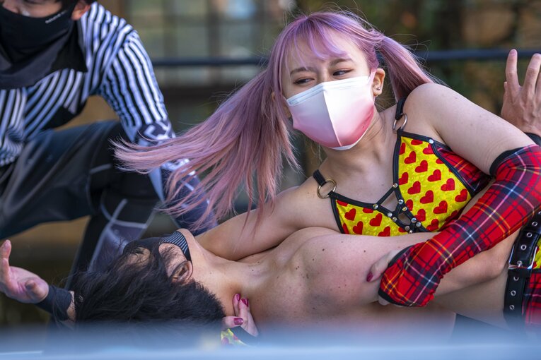 慶應プロレス研究会“唯一の女子学生レスラー”無村架純が“男子相手”に闘う理由「木村花さんみたいに」《特別フォトインタビュー》(24)