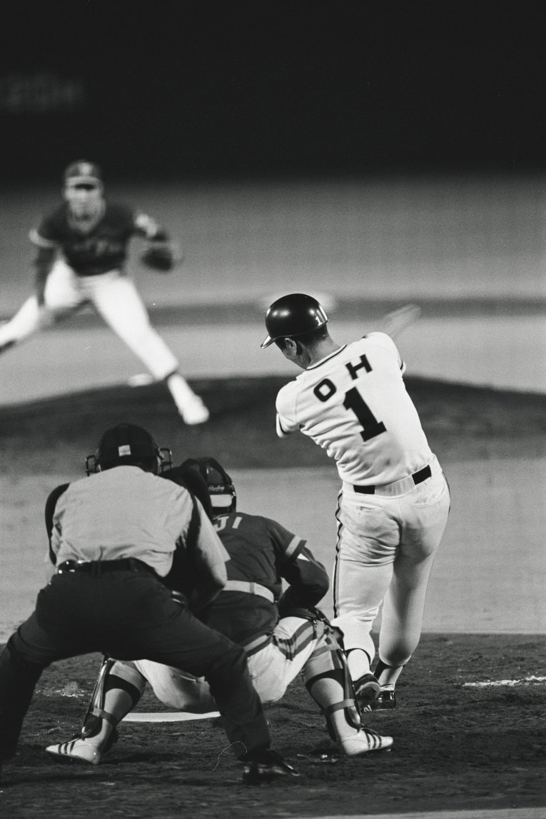 強烈な打球を放つ王貞治（1977年）©︎Takao Inoue