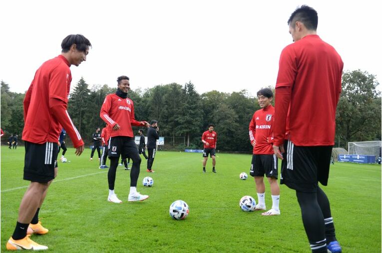 ストッパー酒井宏樹は大収穫も  “引き出しにある対応策をすぐ取り出せない” 森保Jの再課題(59) ／ photograph by JFA