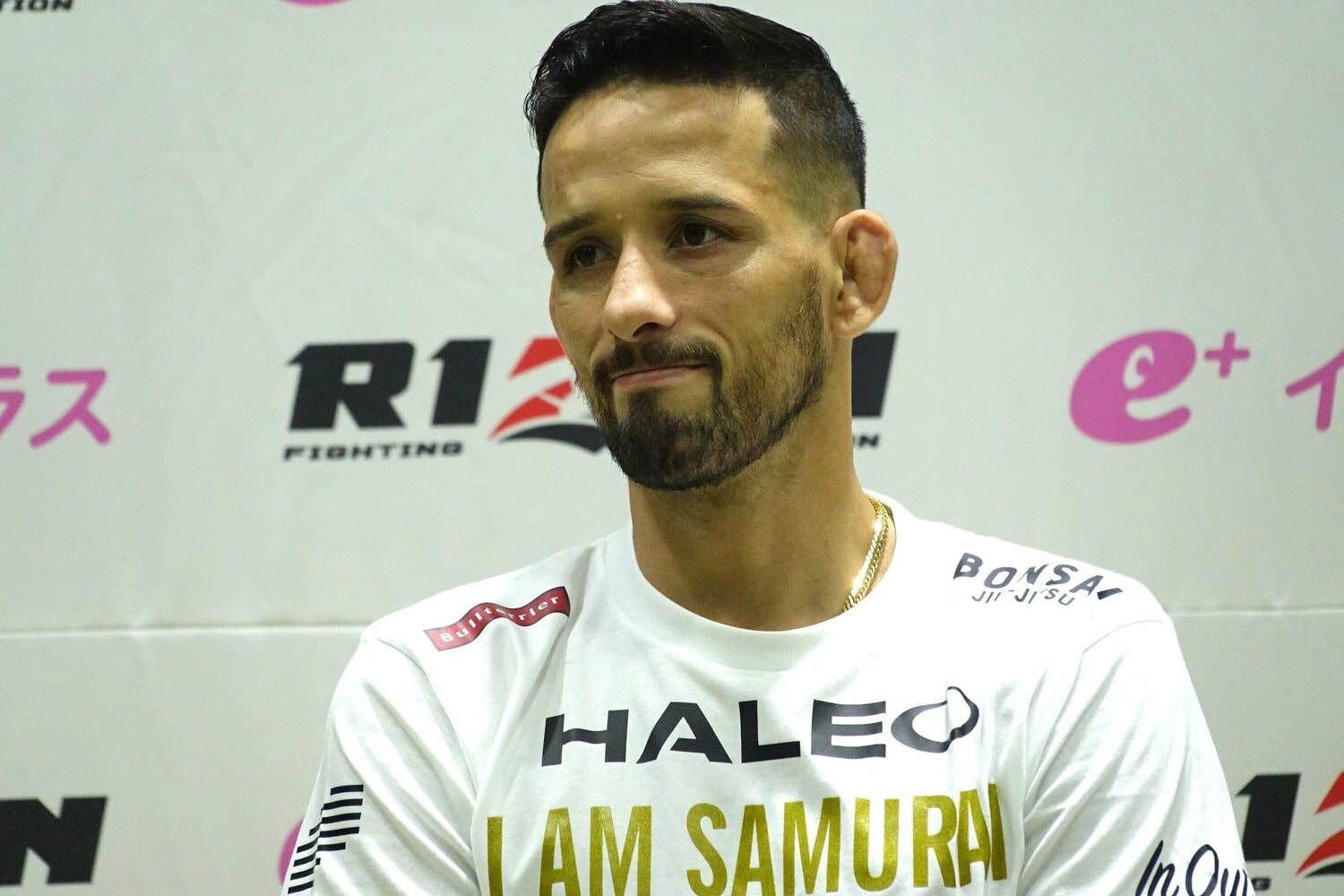 試合後、インタビュールームで悔しさをにじませたクレベル　©Koji Fuse