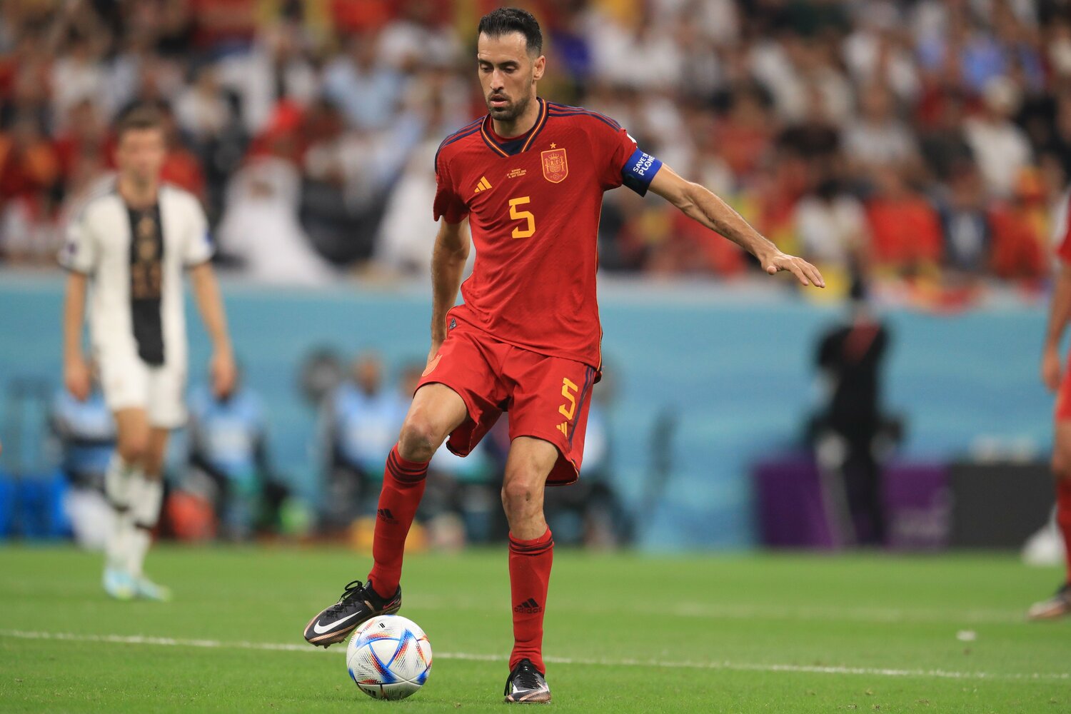 要注意のブスケッツ ©Kazuo Fukuchi/JMPA