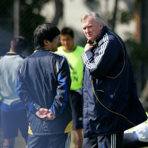 佐藤勇人 背番号+ネーム印字付直筆サイン入りスパイク低 価格