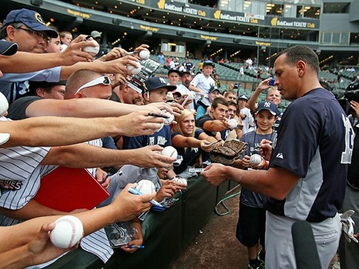 現役続行か？ MLBから永久追放か？薬禍の主役、Aロッドの運命やいかに。＜Number Web＞ photograph by Getty Images