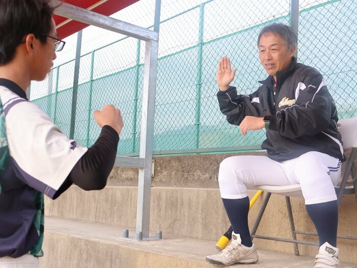 兵庫で県立進学校野球部が優勝候補と“2年連続大接戦”のナゼ…ブラジル帰りの監督が危惧する「野球の未来」《掛け声は「バモス!」》＜Number Web＞ photograph by Fumi Sawai