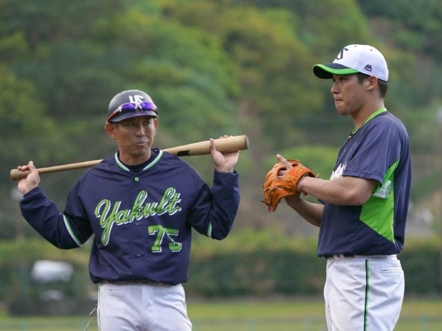 ヤクルト森岡良介コーチが明かす“山田哲人＆村上宗隆”守備力UPの秘策とは〈メンタルに“表情改革”の効果あり!?〉 - プロ野球 - Number  Web - ナンバー