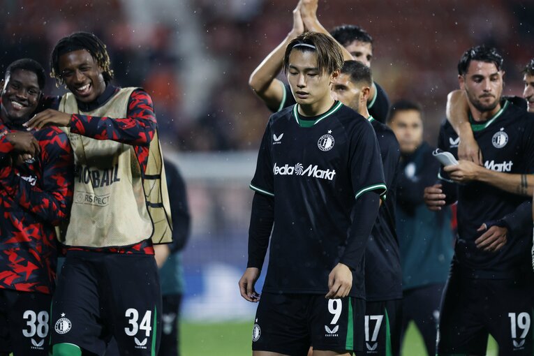 日本代表FW上田綺世は「勝っても無念そうだった」CL初ゴールを逃す“PK失敗”だけでなく…点取り屋のプライドを現地撮影カメラマンは見た(16)